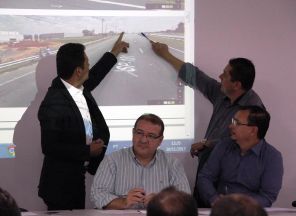 Na Artesp, juntamente com o prefeito e secretários, comitiva de vereadores conquista melhorias para a SP 101